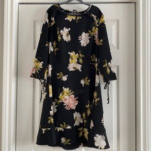 Suzy Shier Floral Dress (Size S)